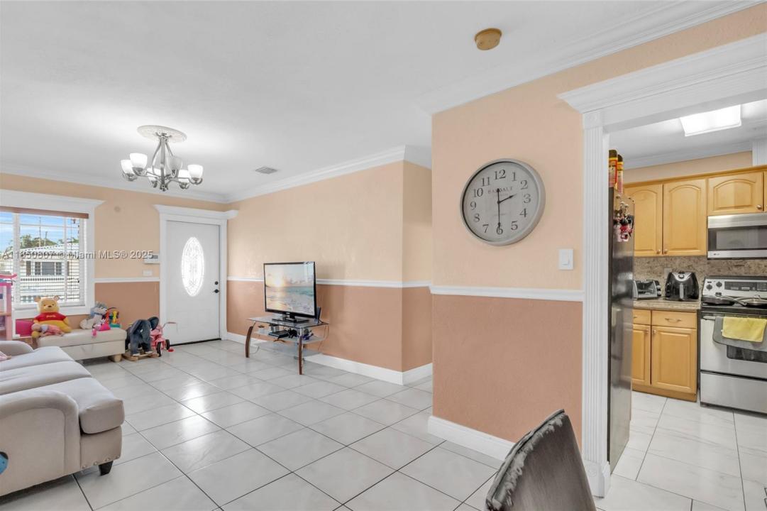 250 E 34th St, Hialeah, 佛罗里达州 33013, 美国