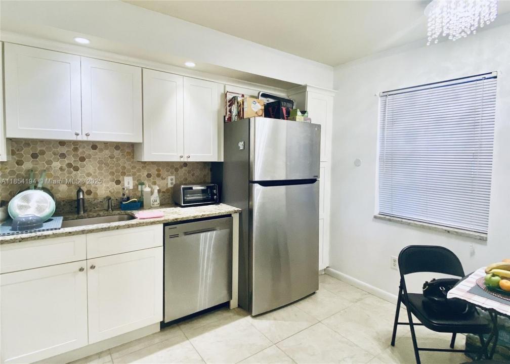 140 Lake Nancy Ln 112, West Palm Beach, Florida 33411, USA