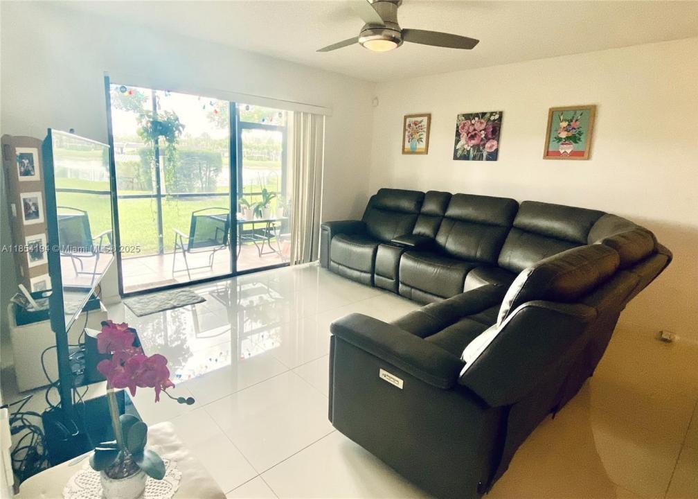 140 Lake Nancy Ln 112, West Palm Beach, Florida 33411, USA