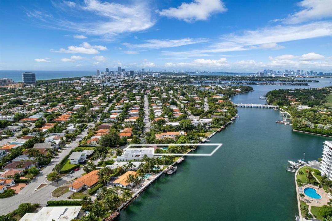 9250 Bay Dr, Surfside, Floride 33154, États-Unis