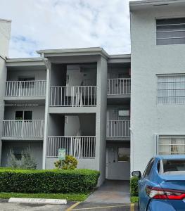 8475 SW 156th Ct 321, Miami, Florida 33193, USA