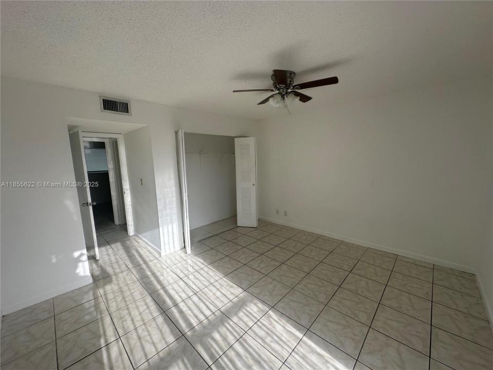 8610 N Sherman Cir 503, Miramar, Florida 33025, Estados Unidos