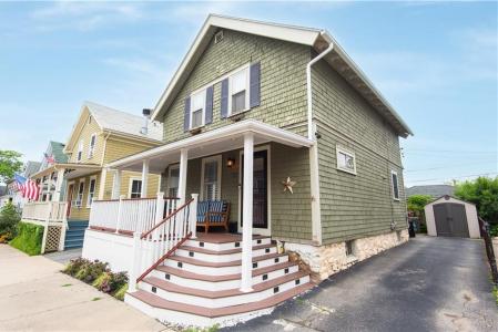 32 Hammond Street, Newport, RI 02840, USA