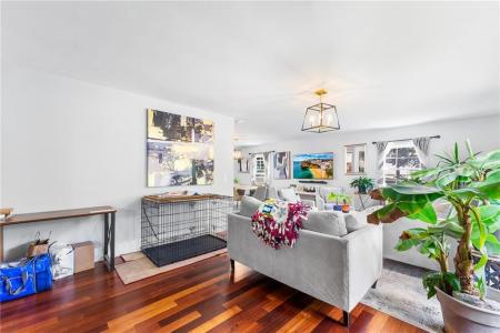 1375 Louisquissett Pike, North Providence, Rhode Island 02904, États-Unis