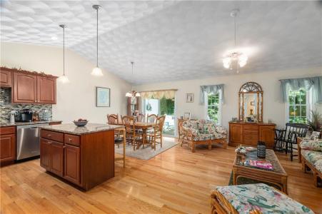 202 Liberty Lane, Burrillville, RI 02830, USA