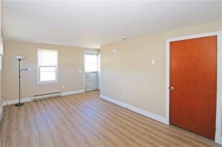 16 Race Street 2, Middletown, Rhode Island 02842
