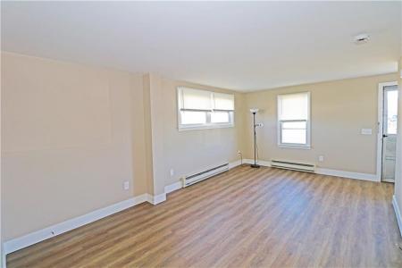 16 Race Street 2, Middletown, Rhode Island 02842
