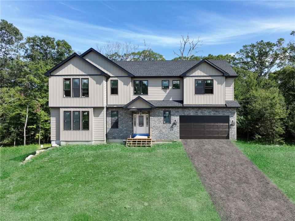 12 Alvina Drive, Johnston, 罗得岛 02919, 美国