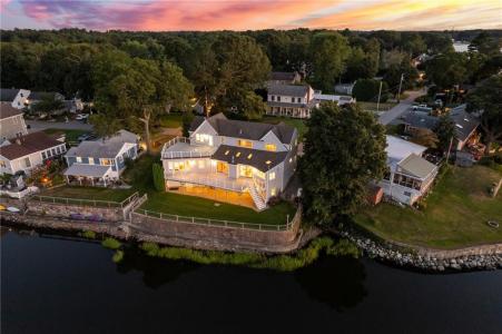99 Boyce Avenue, Barrington, Rhode Island 02806, HOA KỲ