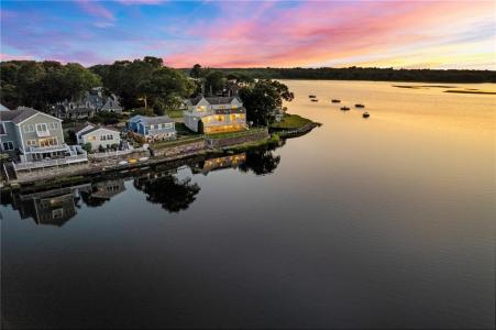 99 Boyce Avenue, Barrington, Rhode Island 02806, HOA KỲ