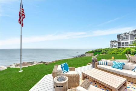 10 Calef Avenue, Narragansett, 罗得岛 02882, 美国