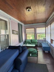 1088 Main Street, Hopkinton, 罗得岛 02832, 美国