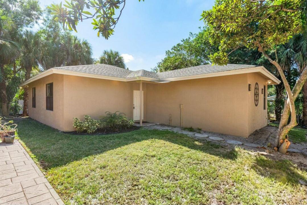 9266 Pinion Drive, Lake Worth, Florida 33467