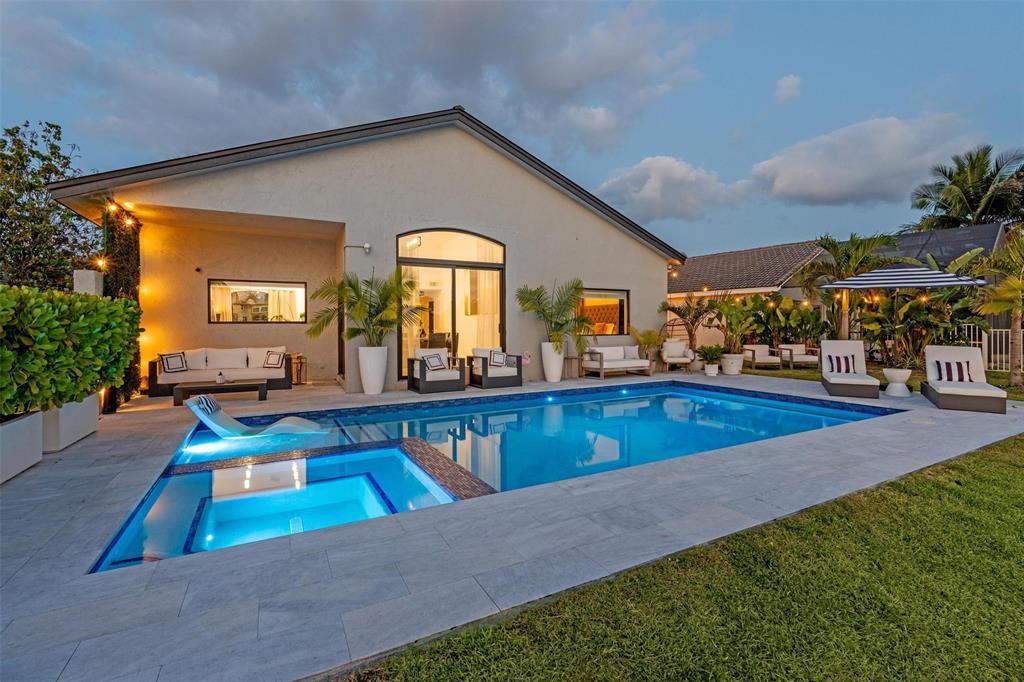 226 SW 180th Ave, Pembroke Pines, Florida 33029