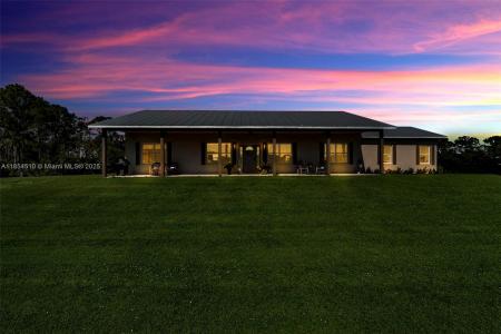 99 TRADER RD, La Belle, Florida 33935