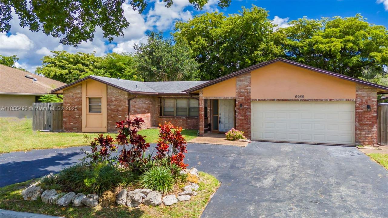 6955 NW 18th St, Margate, Florida 33063