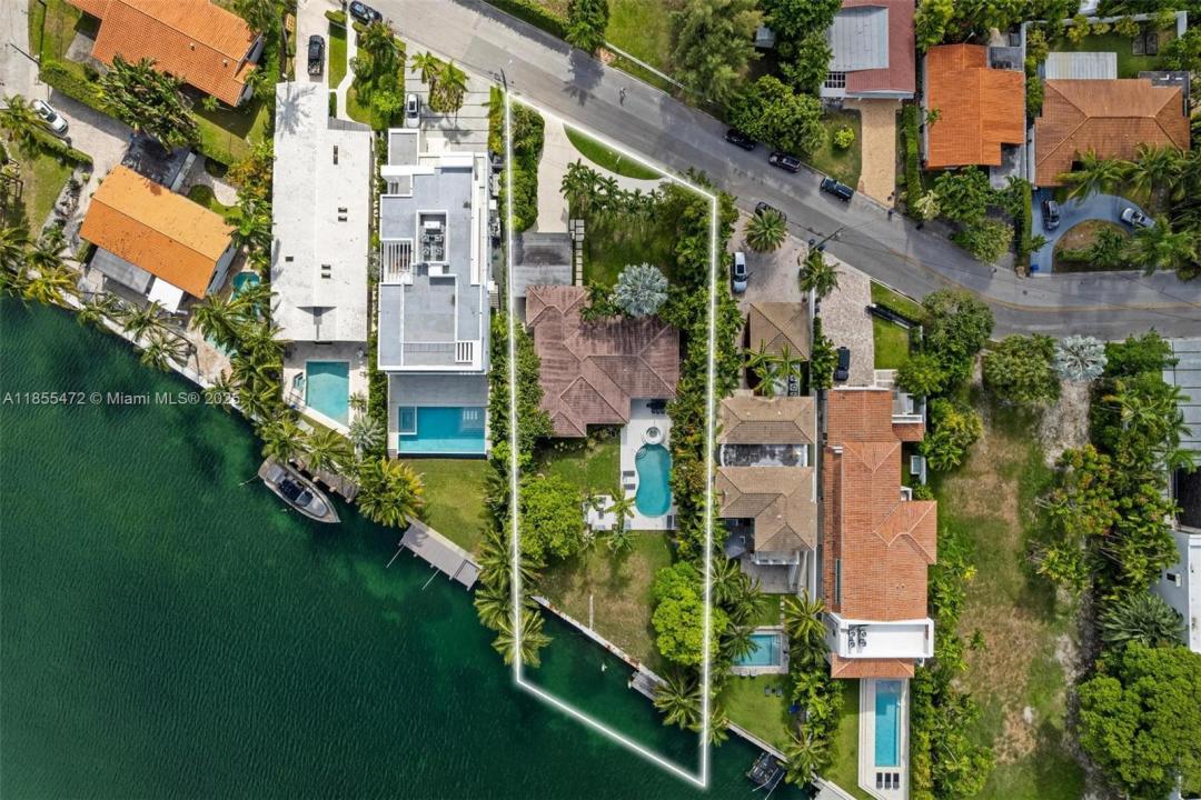 9250 Bay Dr, Surfside, Florida 33154