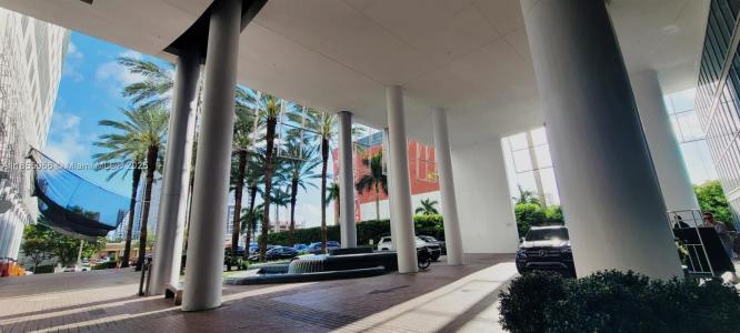 185 SW 7th St 2808, Miami, Florida 33130, USA