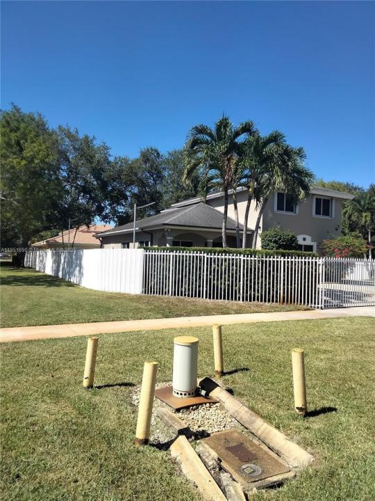 11 NE 151st St, Miami, Florida 33162, Amerika Birleşik Devletleri