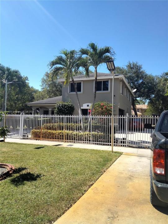 11 NE 151st St, Miami, Florida 33162, Amerika Birleşik Devletleri