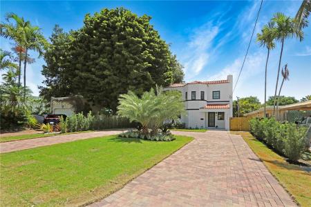 3153 Royal Palm Ave, Miami Beach, Florida 33140, USA