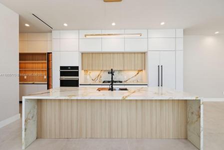 810 NE 17th, Fort Lauderdale, Florida 33304, USA