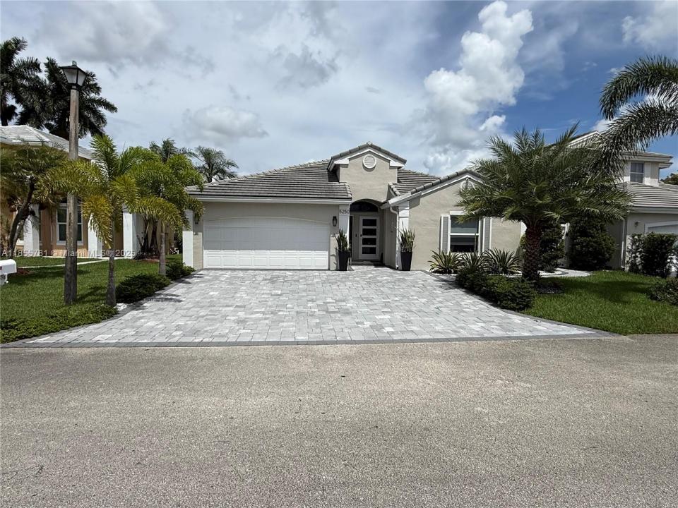 5250 NW 53rd Ave -, Coconut Creek, Florida 33073, USA