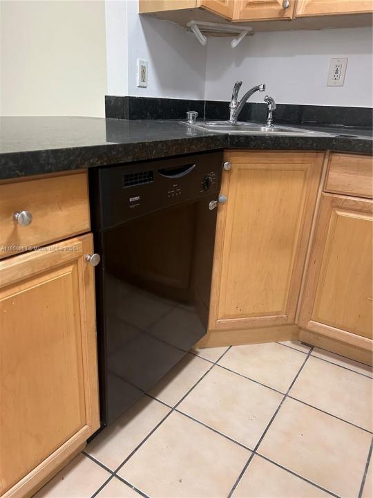 17255 SW 95th Ave J223, Palmetto Bay, Florida 33157