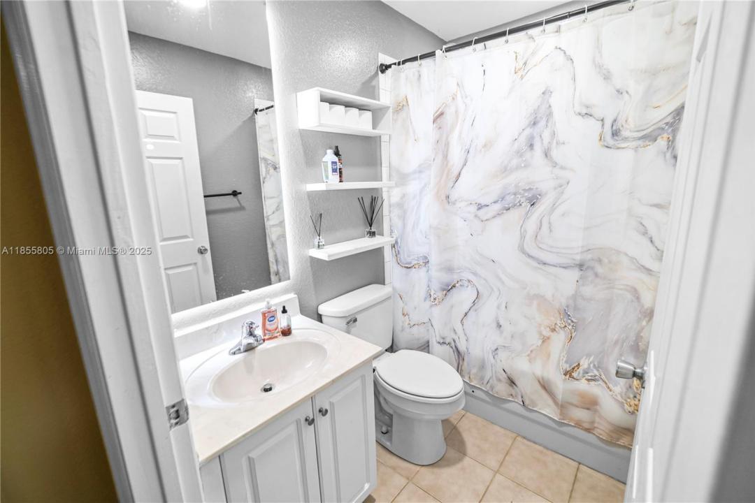 6037 SW 19th St 6037, North Lauderdale, פלורידה 33068, ארצות הברית של אמריקה 