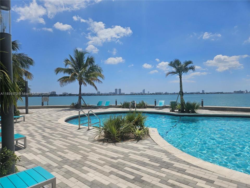 7501 E Treasure Dr 1L, North Bay Village, Flórida 33141, Estados Unidos