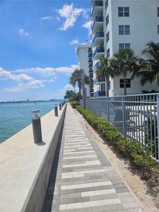 7501 E Treasure Dr 1L, North Bay Village, Flórida 33141, Estados Unidos