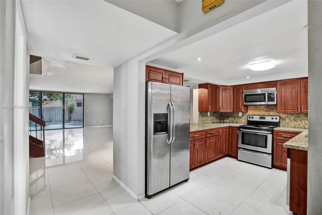 20607 NE 7th Ct, Miami, Floryda 33179, USA