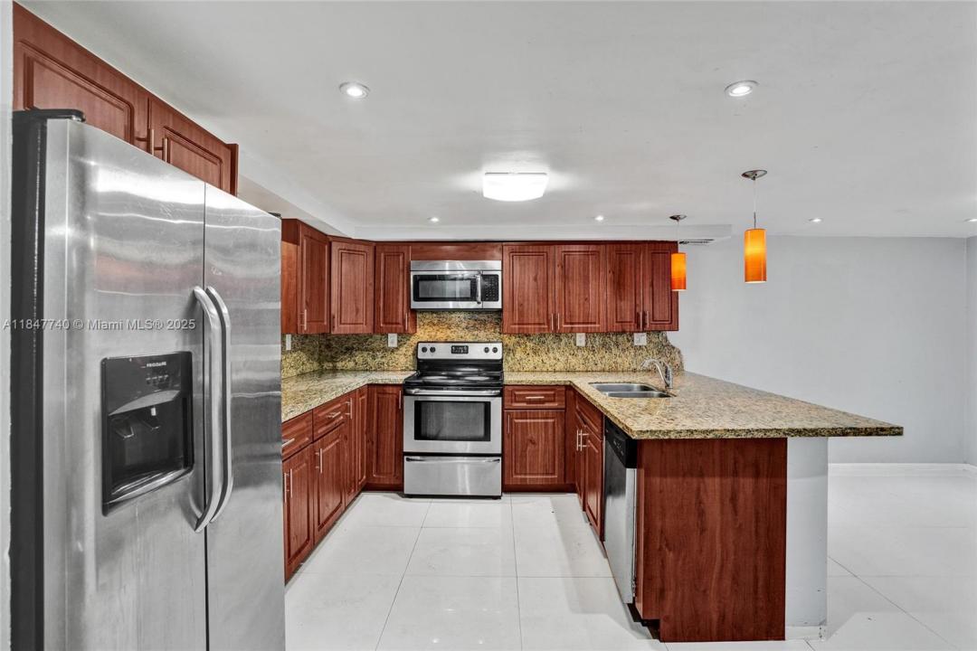 20607 NE 7th Ct, Miami, Floryda 33179, USA