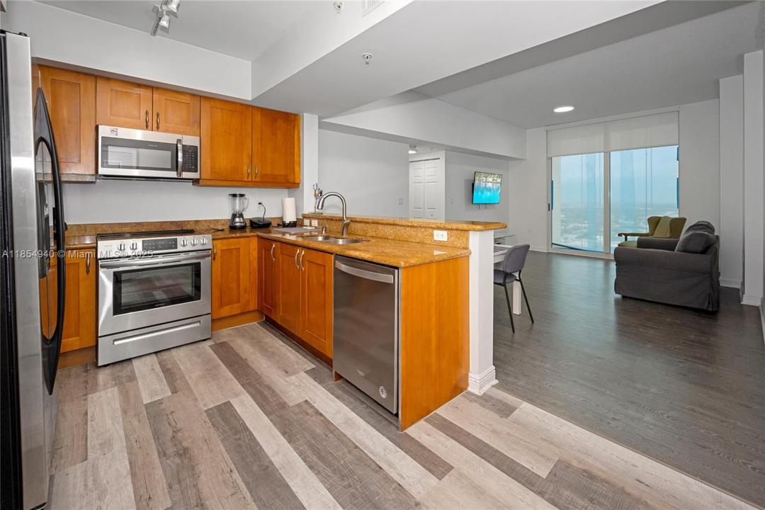 1745 E Hallandale Beach Blvd 2501W, Hallandale Beach, فلوريدا 33009, الولايات المتحدة