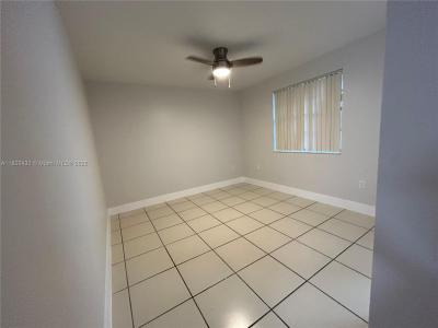 25 W 4th St 103, Hialeah, Florida 33010, USA