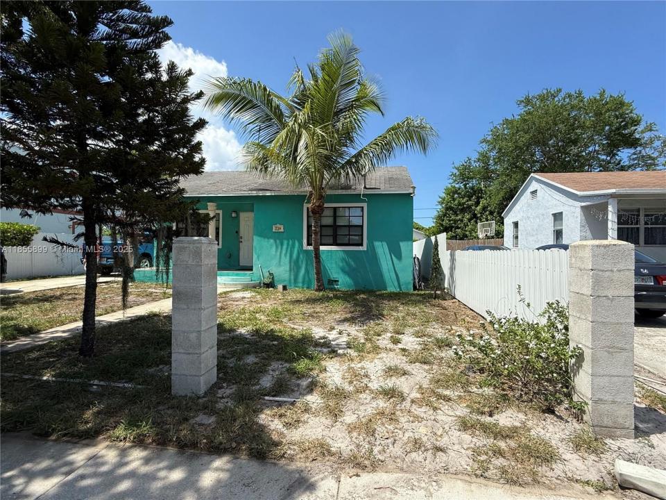 733 45th St, West Palm Beach, פלורידה 33407, ארצות הברית של אמריקה
