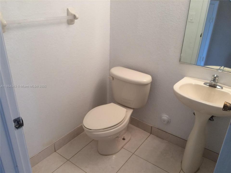 2251 NW 136th Ter 2251, Opa-Locka, 佛罗里达州 33054, 美国