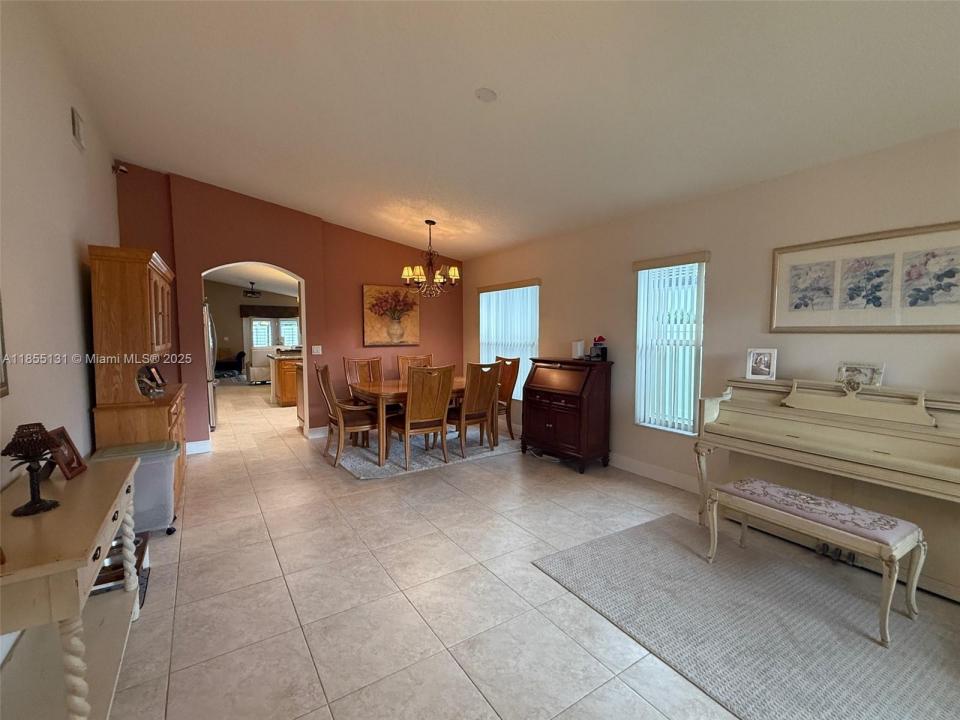 16363 SW 11th St, Pembroke Pines, Florida 33027, USA