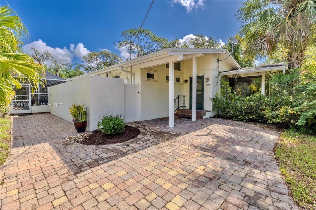 18220 ELMWOOD DR, Other City - In The State Of Florida, Floride 33920, États-Unis