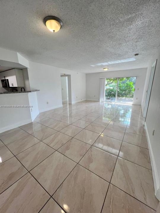 5065 Wiles Rd 103, Coconut Creek, Florida 33073, HOA KỲ