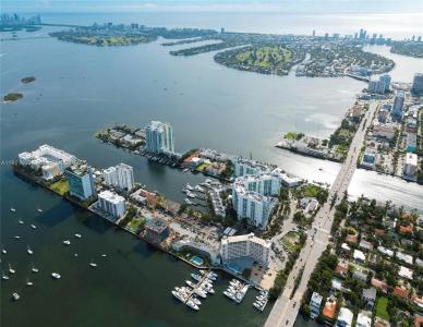7933 E West Dr 1025, North Bay Village, Florida 33141, USA