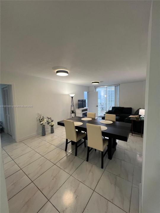 7933 E West Dr 1025, North Bay Village, فلوريدا 33141, الولايات المتحدة