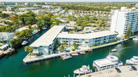 13105 Ixora Ct 200, North Miami, Florida 33181, USA