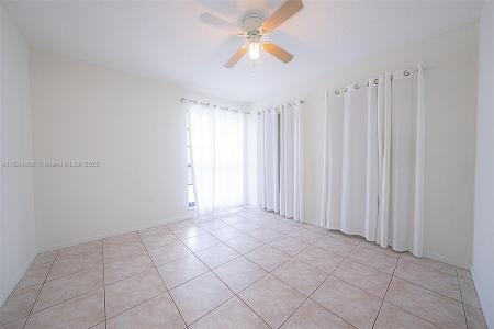 7208 Fairway Dr I6, Miami Lakes, Florida 33014, USA