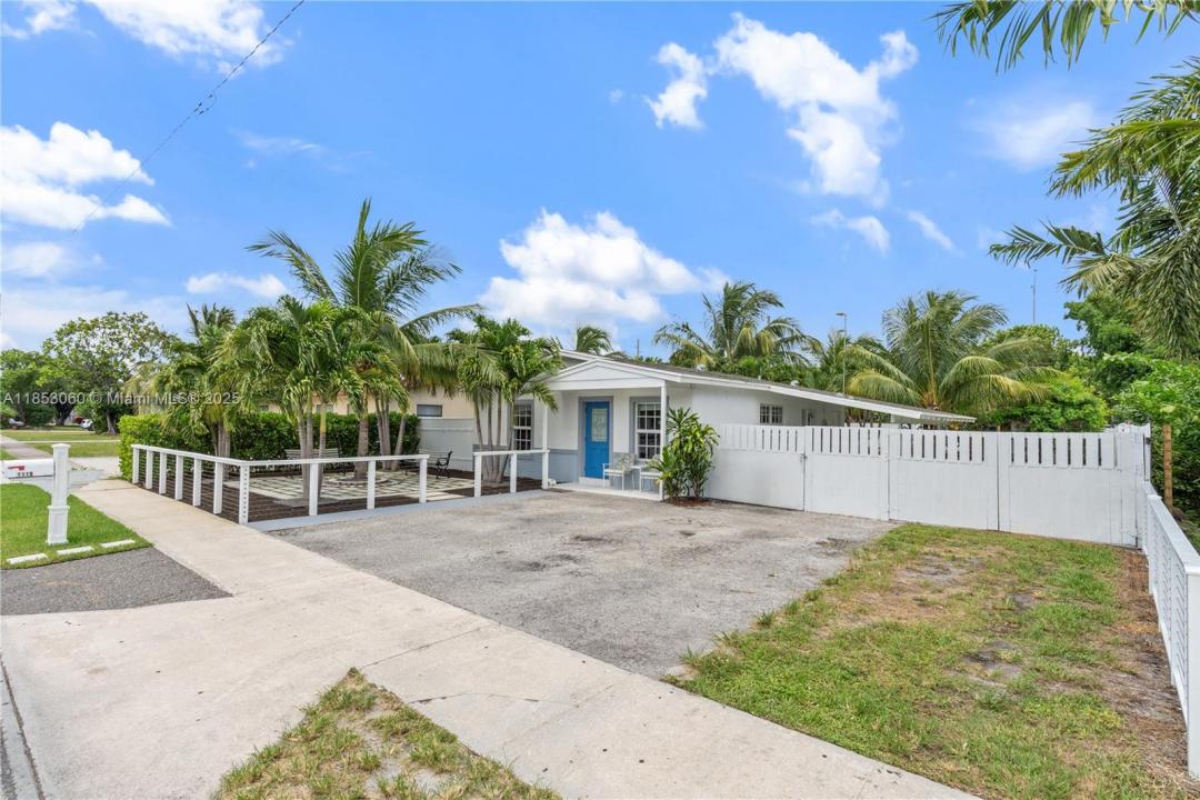 1119 S Ridge St, Lake Worth, Florida 33460