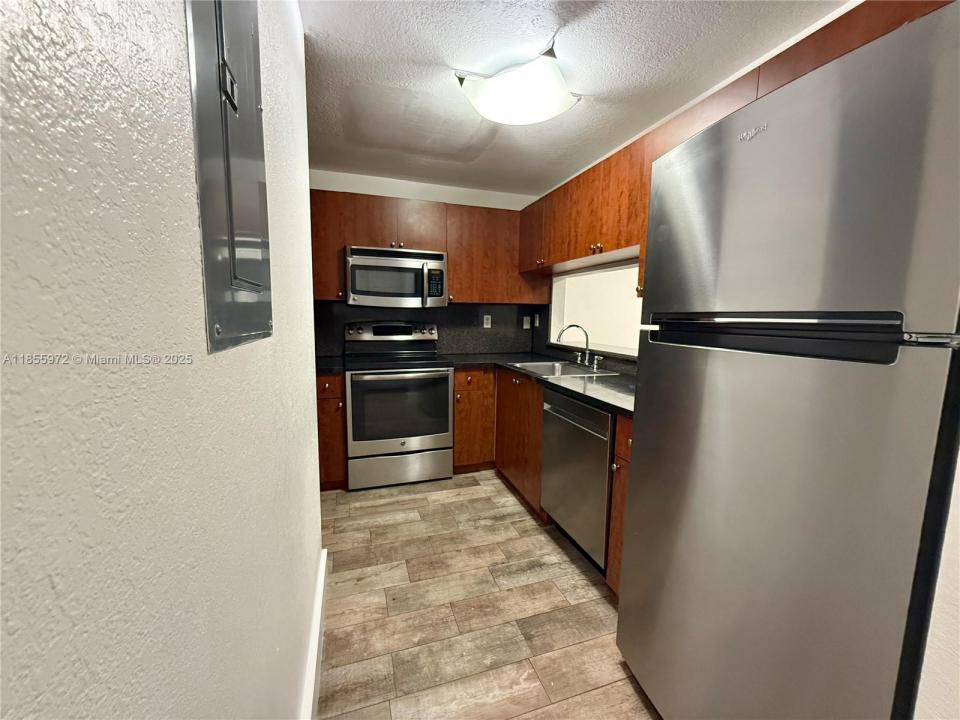 2265 NW 136th Ter 2265, Opa-Locka, フロリダ 33054, アメリカ合衆国