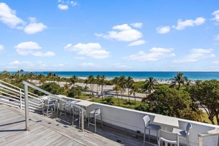 1060 Ocean Dr D303, Miami Beach, Florida 33139, USA
