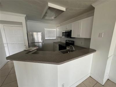 8710 N Sherman Cir 108, Miramar, Florida 33025, USA