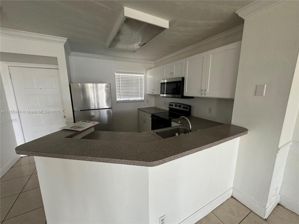 8710 N Sherman Cir 108, Miramar, Flórida 33025, Estados Unidos