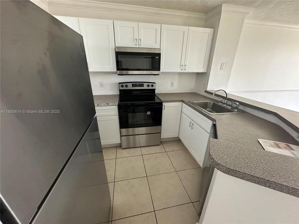 8710 N Sherman Cir 108, Miramar, Flórida 33025, Estados Unidos